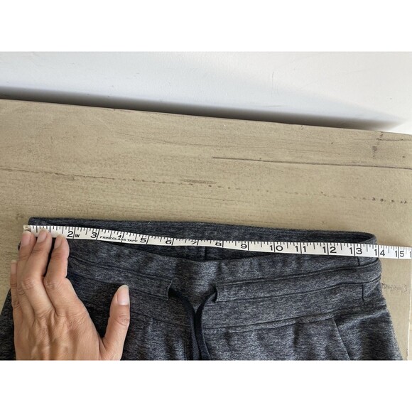 Lululemon Jogger Pants Women Size 6 Gray Tapered with Pockets Draw String Soft - Picture 4 of 6